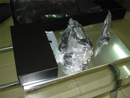 Open the most expensive laptop box in Vietnam for over VND 80 million Picture 3