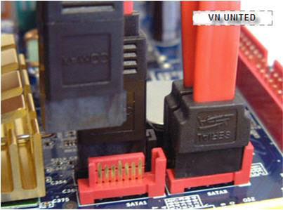 Part II: Installing the hard drive into the system Picture 7