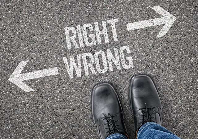 People often behave more correctly when thinking that someone is following you? Is this correct? Picture 4