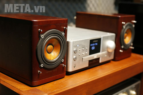 People play sound to find ways to resist the humidity in the season Picture 1