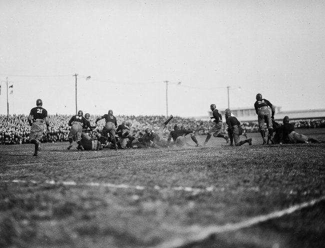 Photos of the first days of football appeared in the US Picture 10