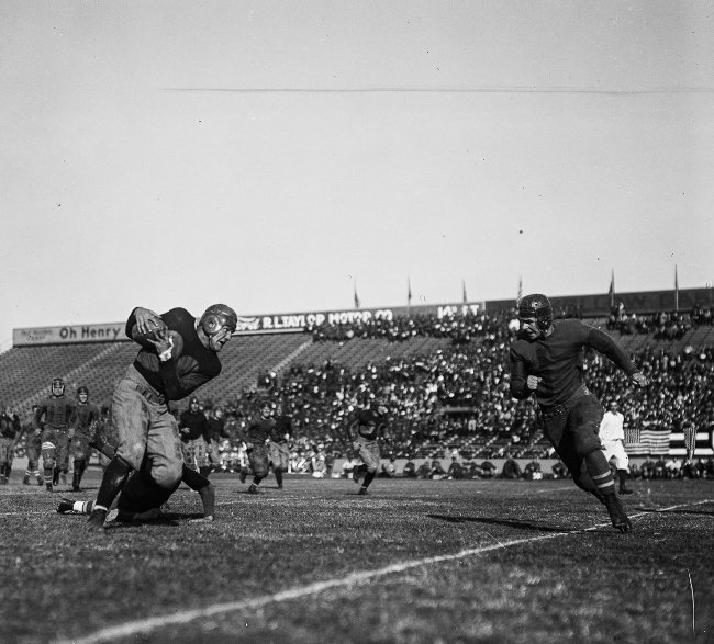 Photos of the first days of football appeared in the US Picture 6