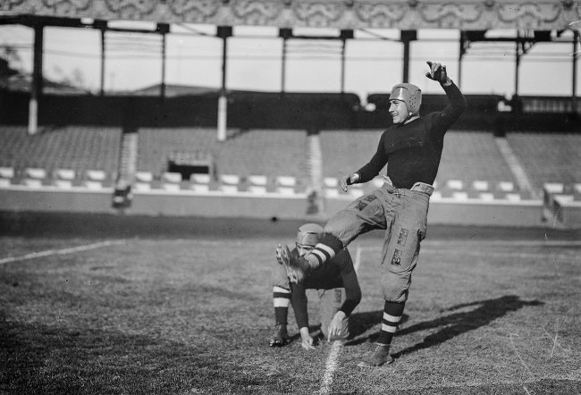 Photos of the first days of football appeared in the US Picture 9