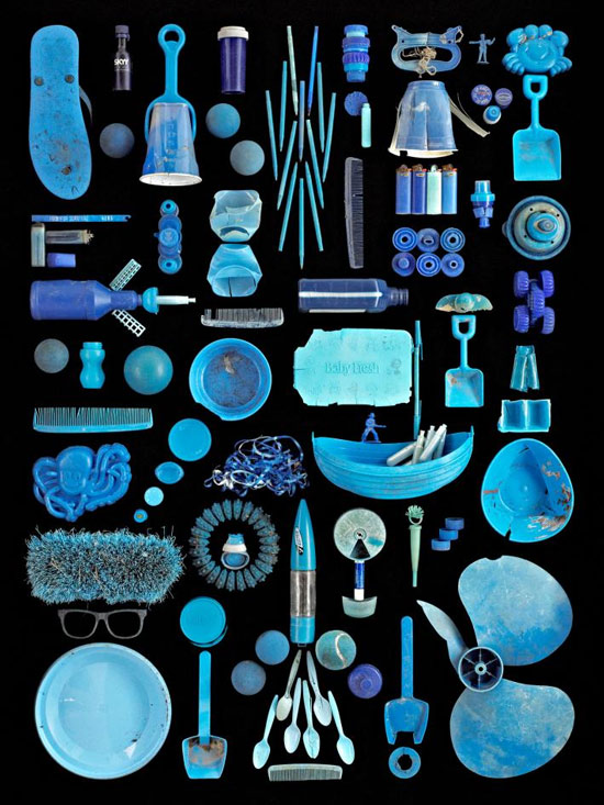 Picking up marine waste sorted into impressive works Picture 2