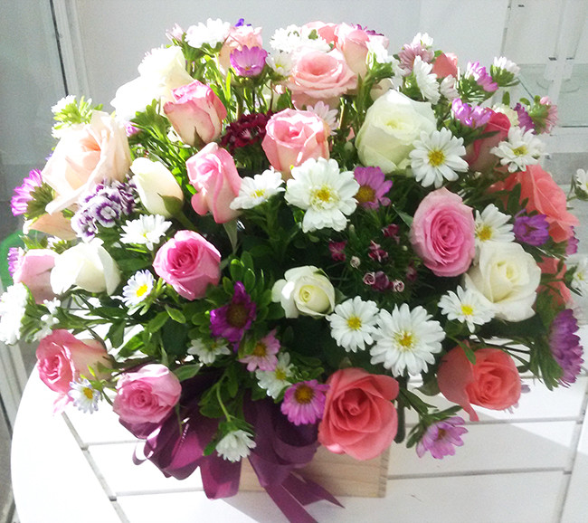 Plug in chrysanthemum flowers to bring home into the house for Tet holiday 2019 Picture 1