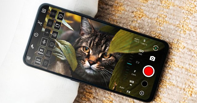 ProCam 7, download the professional photo and video capture app for Android, is free Picture 1
