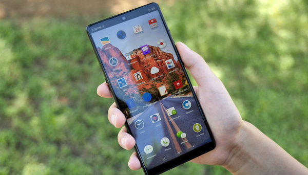 Ranking the world's 10 most powerful Android smartphones today Picture 8