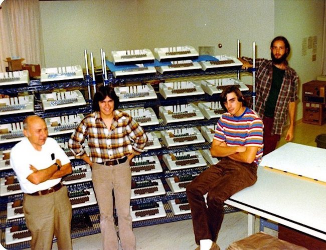 Rare photos of the first days of Apple Picture 6