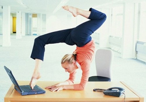 Reduce fatigue when sitting on a computer with a few simple movements Picture 19