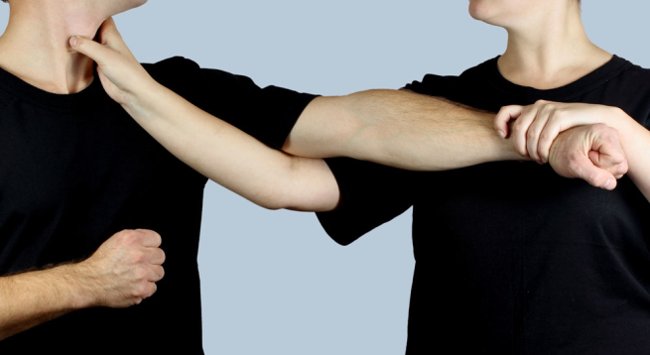 Remember carefully the following simple skills to defend yourself when in danger Picture 4