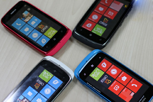 Review Nokia Lumia 610 Picture 1