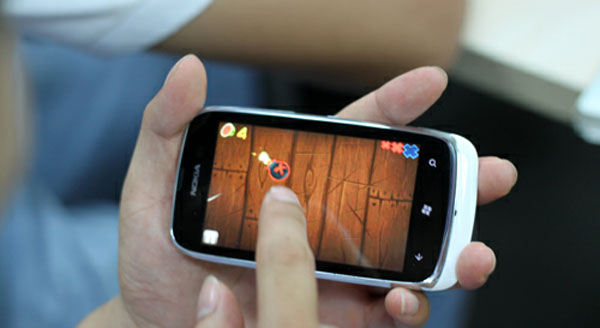 Review Nokia Lumia 610 Picture 13