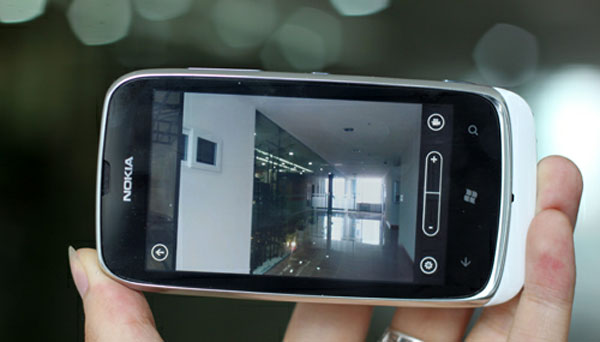 Review Nokia Lumia 610 Picture 14