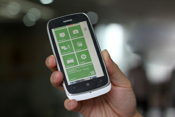 Review Nokia Lumia 610 Picture 4