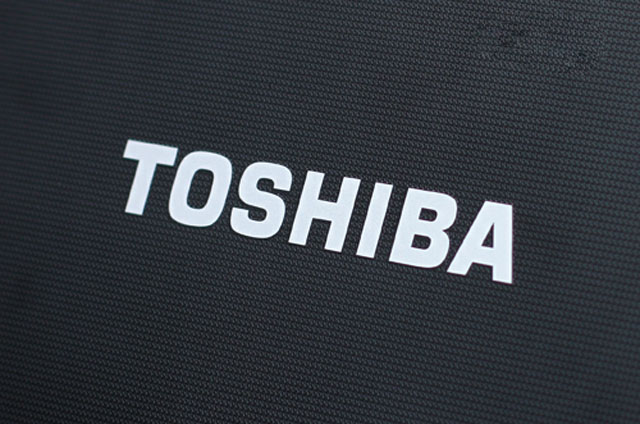Review Toshiba Satelite C600 Picture 2