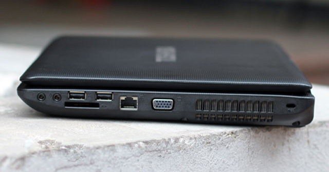 Review Toshiba Satelite C600 Picture 4