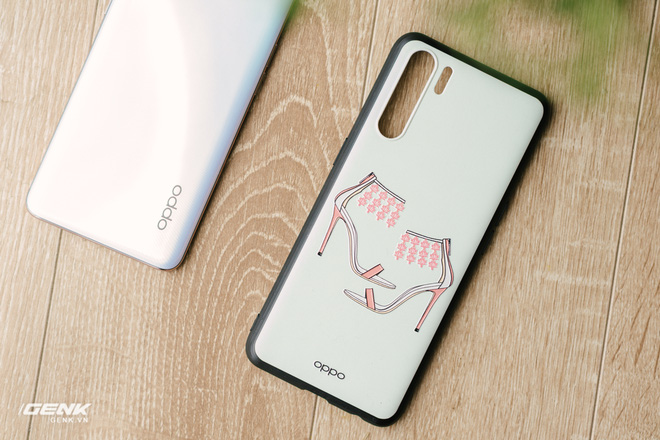 Reviews OPPO Reno3: Elegant design, 4 rear cameras, water drop screen Picture 7