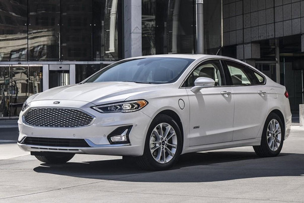 Rich but the technology billionaires still ride 'grass' Picture 7