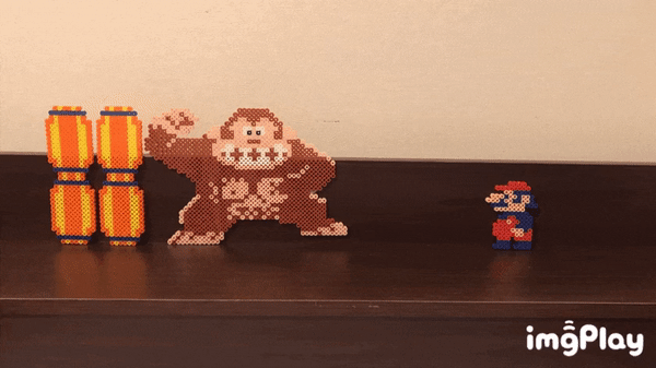 Round eyes with the perfect Super Mario Bros World 1-1 screen on the Japanese artist's notebook Picture 10