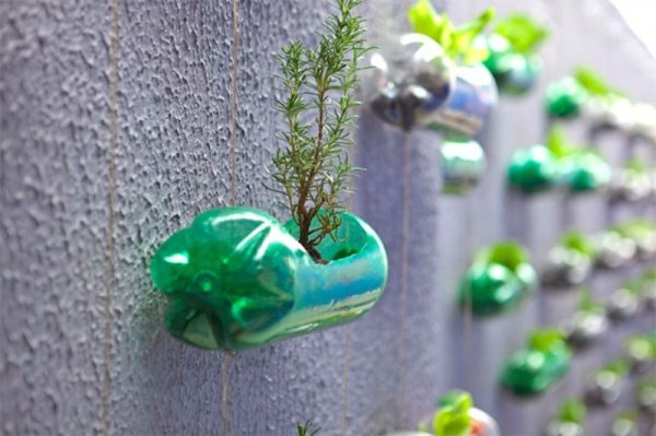 'Round the eyes' with 21 innovative ways to recycle old plastic bottles Picture 2