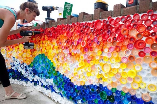 'Round the eyes' with 21 innovative ways to recycle old plastic bottles Picture 3