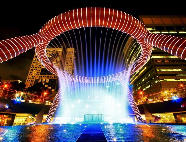 Round your eyes in front of the 18 most famous fountain masterpieces in the world Picture 8