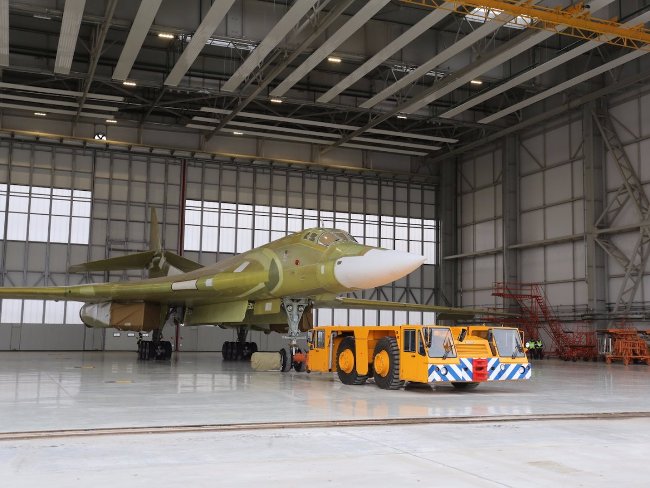 Russia has revealed: 8 photos of the Tu-160M2 heavy bomber Picture 2