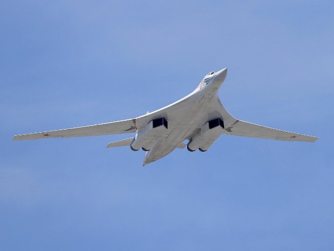 Russia has revealed: 8 photos of the Tu-160M2 heavy bomber Picture 3