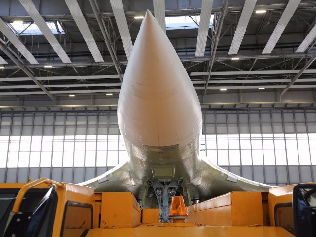 Russia has revealed: 8 photos of the Tu-160M2 heavy bomber Picture 8