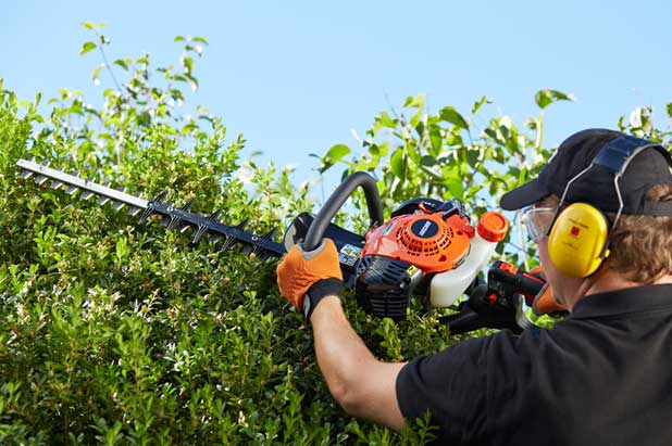 Safety rules cannot be ignored when using a handheld cutter Picture 2