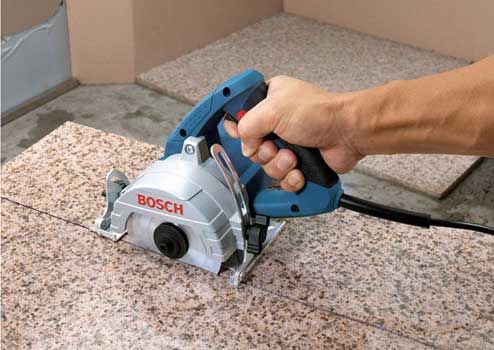 Safety rules cannot be ignored when using a handheld cutter Picture 4