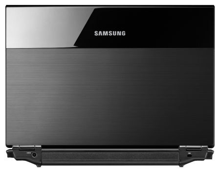 Samsung challenges Apple with laptops 'lighter than air' Picture 2