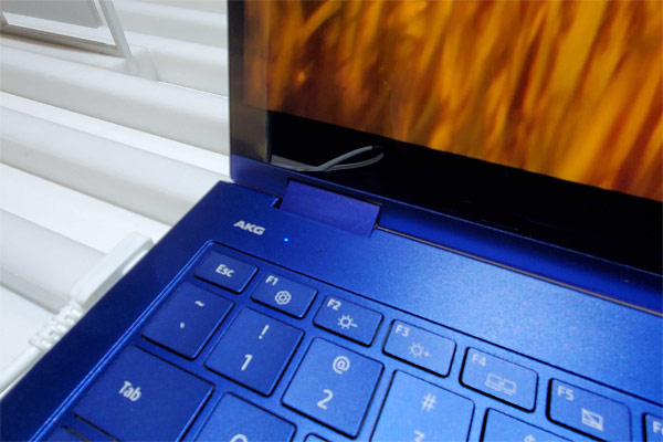 Samsung launched the Galaxy Book Flex and Ion duo, the first laptop with an QLED screen, wireless reverse charging Picture 4