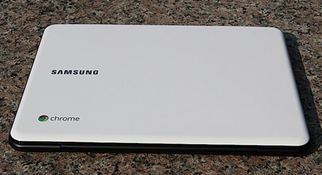 Samsung Series 5 ChromeBook 'Dam box' Picture 1