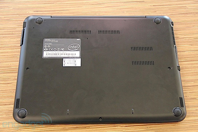 Samsung Series 5 ChromeBook 'Dam box' Picture 12