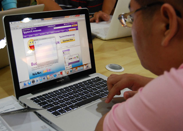 Save the Apple Store in Saigon Picture 14