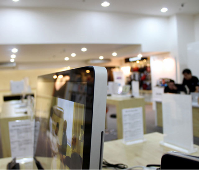 Save the Apple Store in Saigon Picture 2