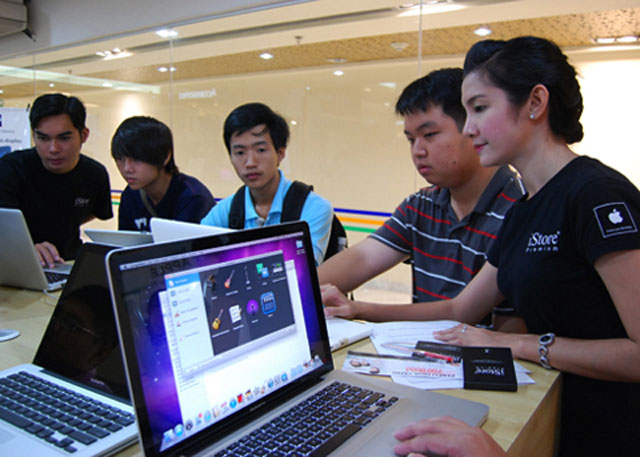 Save the Apple Store in Saigon Picture 6