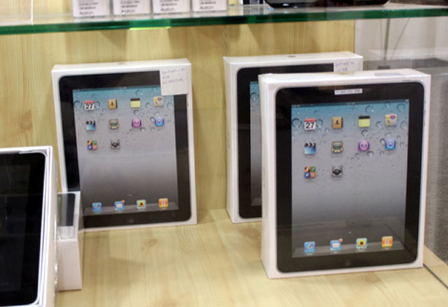 Save the Apple Store in Saigon Picture 9