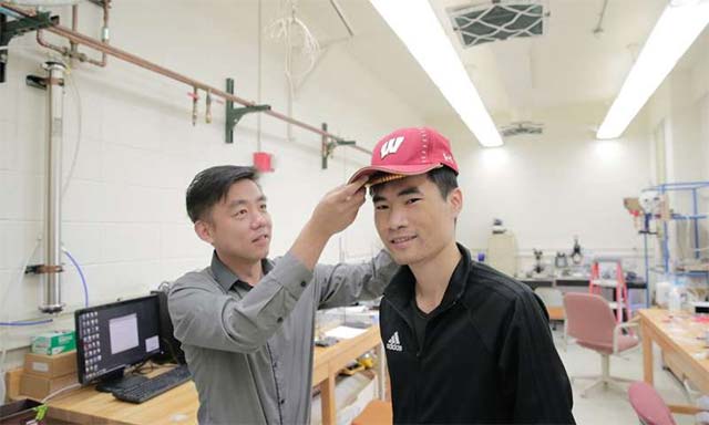 Scientists have invented a 'magic hat' that can ward off male pattern baldness Picture 4