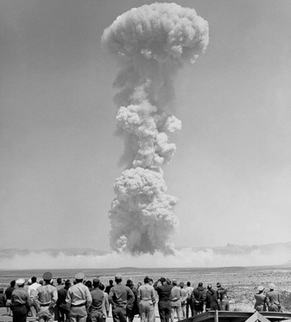 Scientists have 'thrown' the atomic bomb into beer, soda and drank them Picture 2