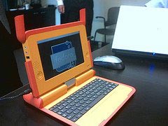 Security port for a 100 USD 'guarded' laptop Picture 1
