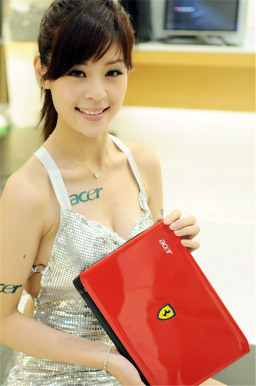 See Acer Ferrari One Picture 2