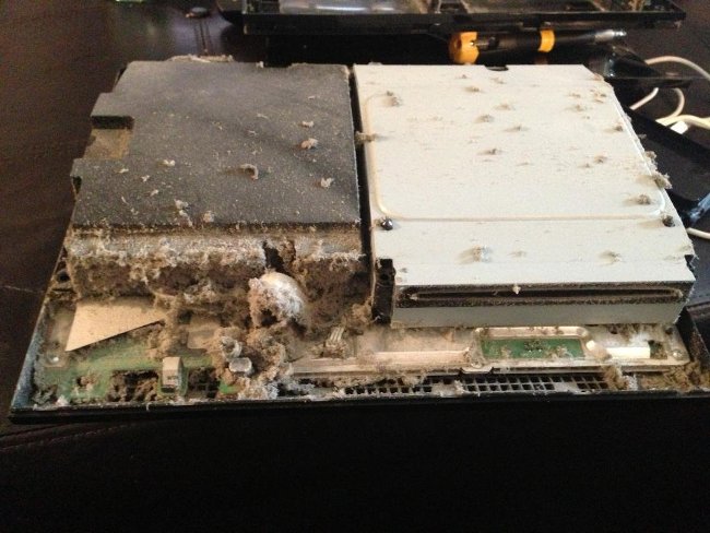 See close-up of nightmare computers for every warranty worker Picture 16