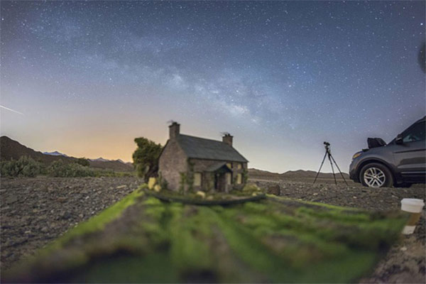 See stunning works from the art of capturing miniatures with the Milky Way Picture 7
