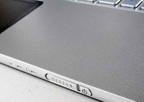 See the beauty of Vaio W netbook Picture 11