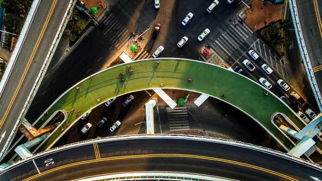 See the world's longest overhead bike route in China Picture 1