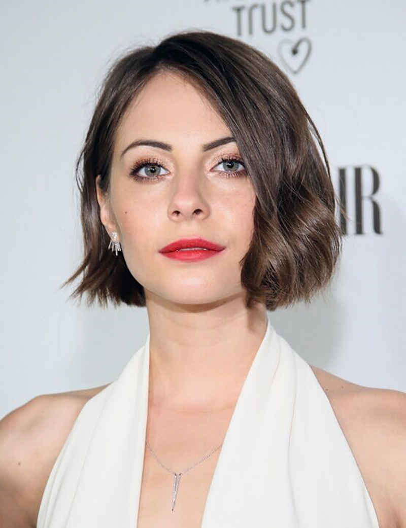 Short hairstyles for the best round face in 2020 Picture 19