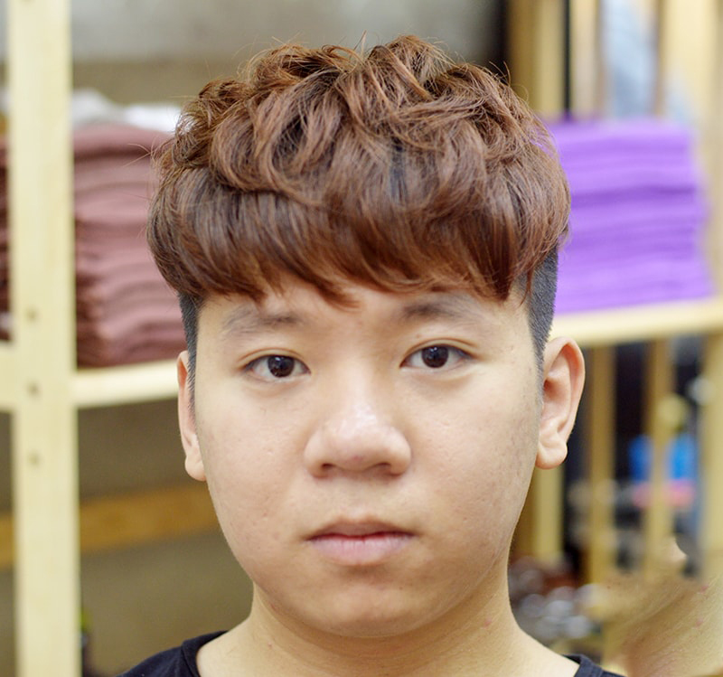 Short hairstyles for the best round face in 2020 Picture 27