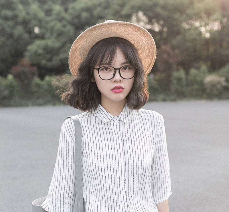 Short hairstyles for the best round face in 2020 Picture 36